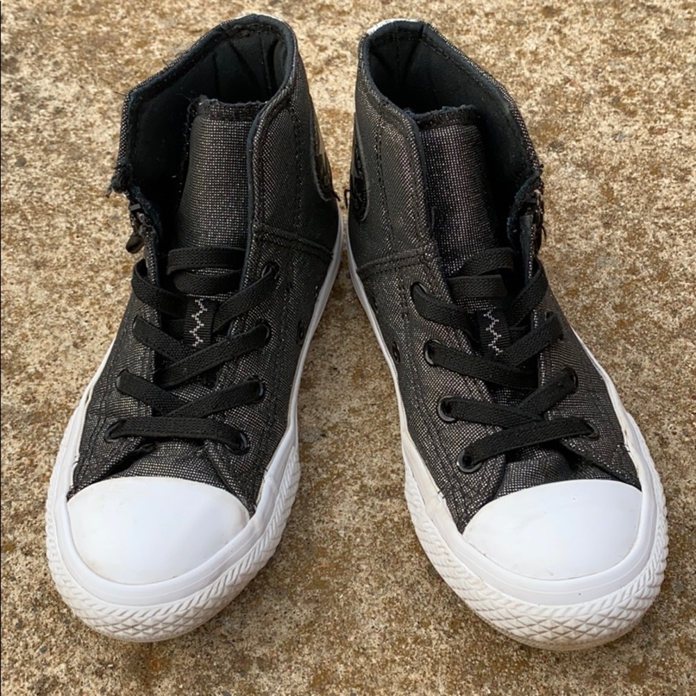 Girls High top converse